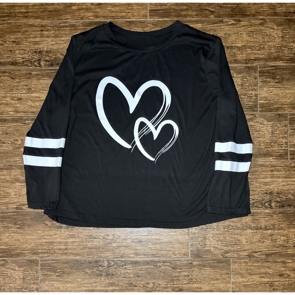 SHEIN Curve Black Double Heart Graphic Long Sleeve Tee - 1XL